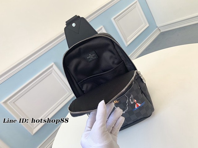 路易威登LV男包 N40237絲印 Avenue單肩包 LV男士胸包 xxlv2065